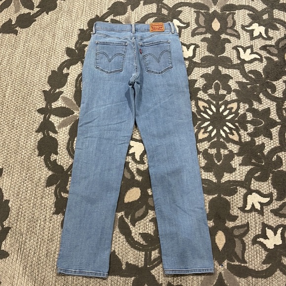 Levi Strauss & Co Jeans - Picture 4 of 5